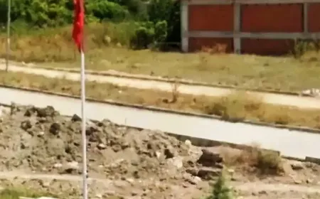 Kütahya Emet'te yol ortasında kalan şehit mezarları taşındı