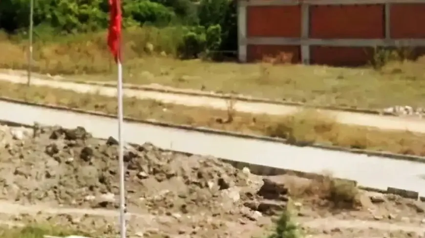 Kütahya Emet'te yol ortasında kalan şehit mezarları taşındı