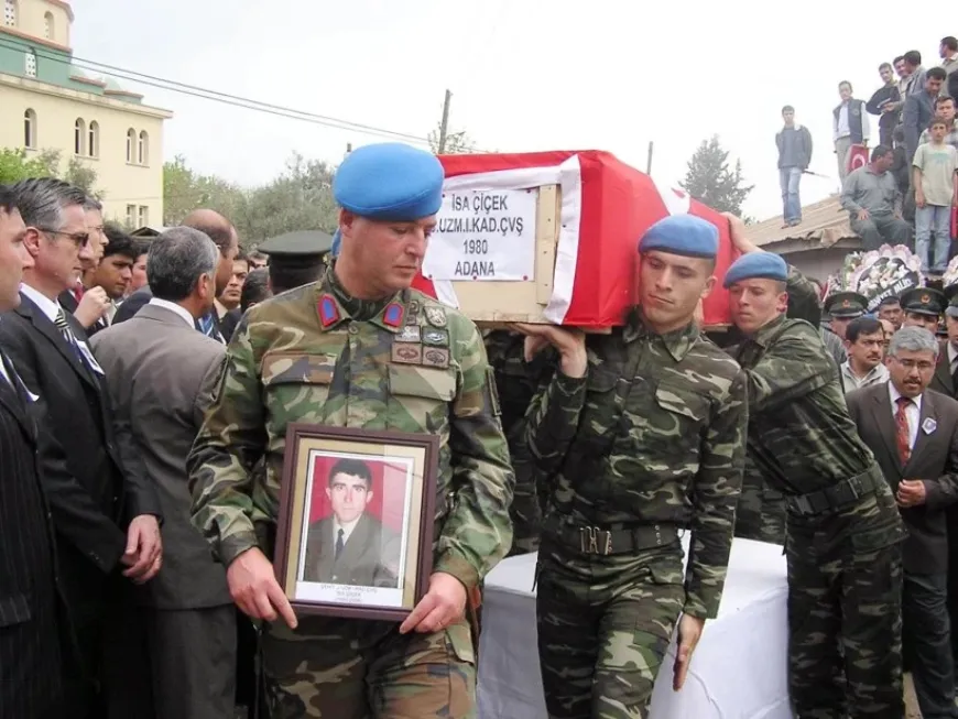 Şehit annesinin isyanı: Müteahhit mağduru oldu, feryat ederek bayıldı
