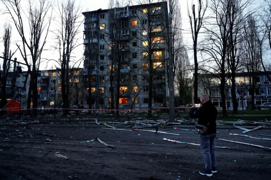Russian morning strikes hit Kyiv and Dnipro leaving three dead
