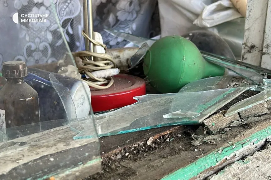 Russian drone swarm targets Mykolaiv triggering loud explosions