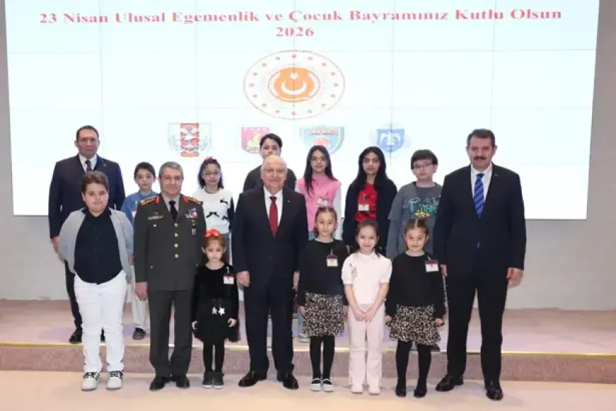 İzmir Adliyesinde Şehitler Haftası: Şehit yakınları ağırlandı