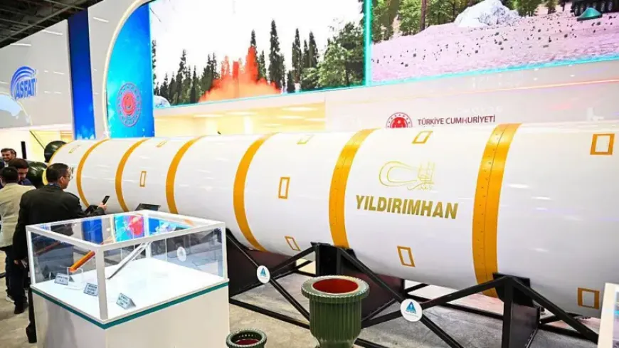 Türkiye’nin ilk kıtalararası füzesi Yıldırımhan tanıtıldı