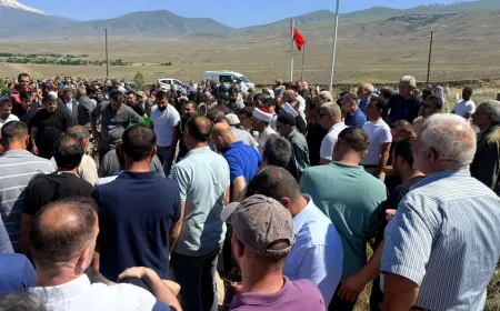 İki şehit babası Ahmet Akdeniz, Iğdır’da son yolculuğuna uğurlandı