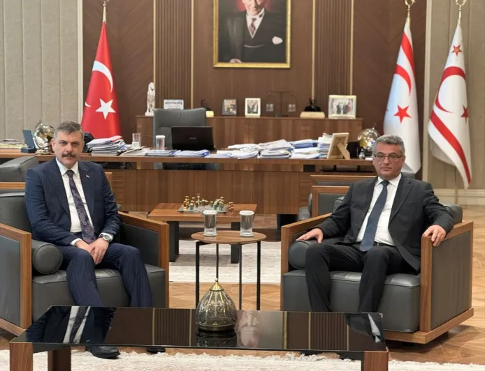 KKTC’de Erhürman ve Bakan Çiftçi güvenlik gündemiyle görüştü