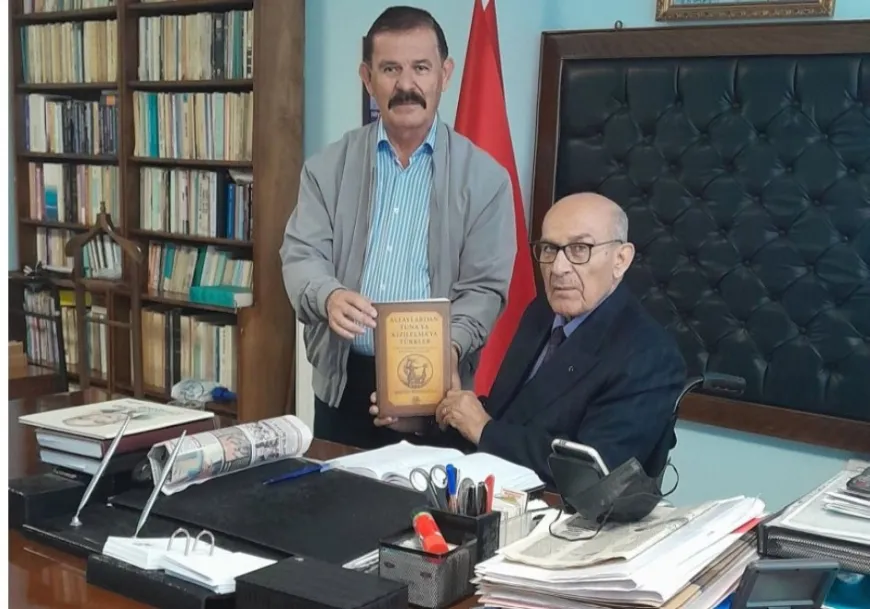 Terör Gazisi  Muharrem Şemsek’e Kızılelma’ya Türkler kitabı takdim edildi