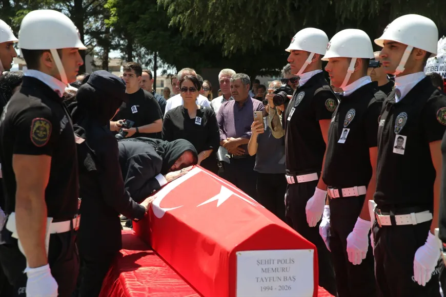 Şehit polis Tayfun Baş Denizli’de son yolculuğuna uğurlandı