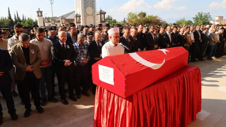 Şehit polis Tayfun Baş Denizli’de son yolculuğuna uğurlandı