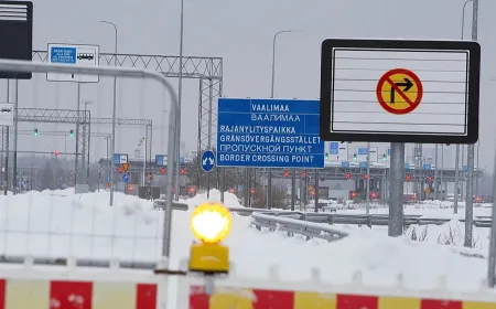 Rusya, Finlandiya ve Baltık demiryolu geçişlerini askıya aldı