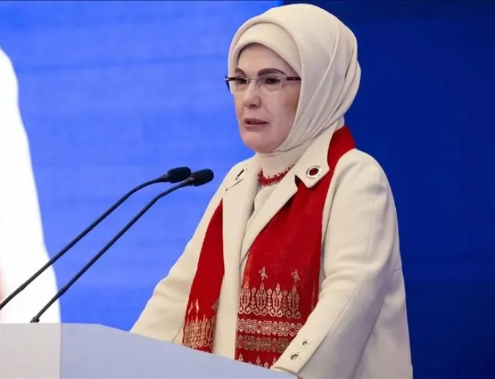 Emine Erdoğan, CHP ve AK Parti: Türkiye siyasetinde yeni denklem