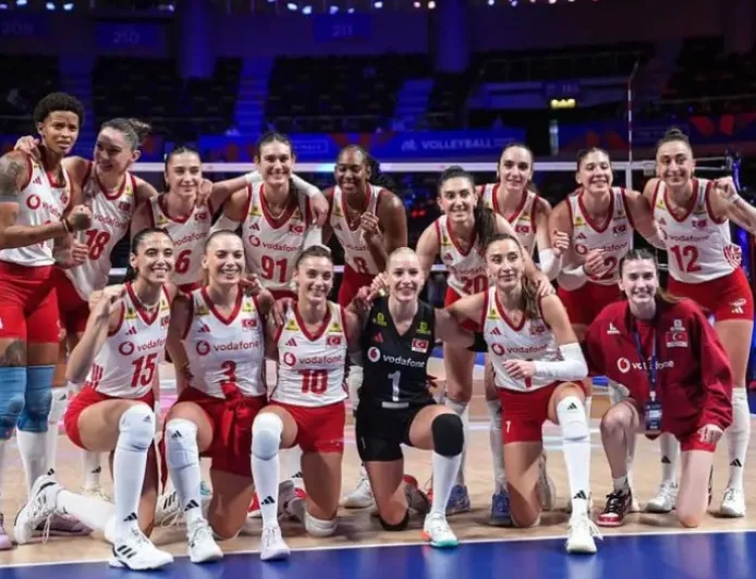 Filenin Sultanları VNL yarı finalinde Çin karşısında final arıyor