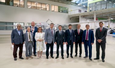 Ukrayna Devlet Başkanı Vladimir Zelenskiy’den Baykar Tesisine Ziyaret