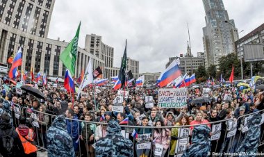 Moskova'da "adil seçim" protestosu