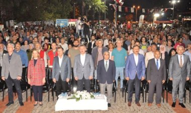 17 Ağustos depreminde yaşamını yitirenler törenle anıldı