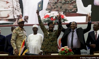 Sudan'da geçiş hükümeti için anlaşma imzalandı