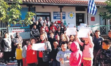 Yunanistan 65 Türk okulunu kapattı!