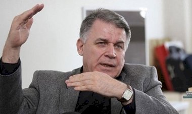 İsmail Hakkı Pekin: "Suriye'de iki  ateş arasındayız"