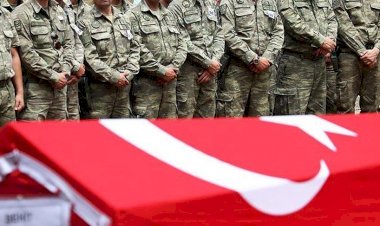Şırnak'tan acı haberler  Çıkan çatışmada 3 asker şehit oldu, 1 asker de yaralandı.