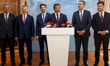 AKP'den ayrılan eski başbakanın yol haritasında ne var?