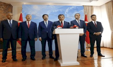 İktidar körleştirir, yanlış yaptırır..