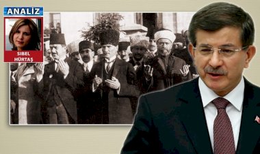 Atatürk'ün fotoğrafı ve Davutoğlu'nun gözyaşları