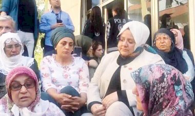 Ahmet Hakan: Devletin bir bakanı HDP’nin önünde oturmaz, oturamaz