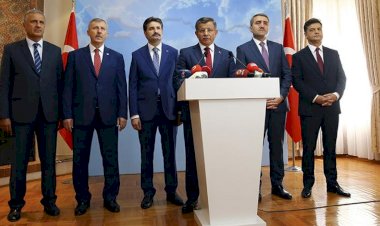 Selçuk Özdağ: 10’dan fazla AK Partili vekille temastayız, şimdilik istifa etmeyin dedik