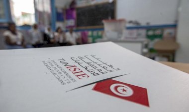 Tunus'ta cumhurbaşkanlığı yarışı: Seçimlerin ikinci tura kalması bekleniyor