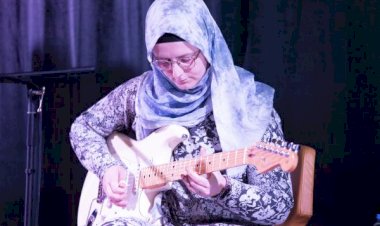 Rümeysa Çamdereli: Gitar penayla çalınır başörtüsüyle değil