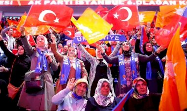 Dilipak: Bugün FETÖ dediklerimiz dün AK Parti kuruluşunda partinin çevresindeydi