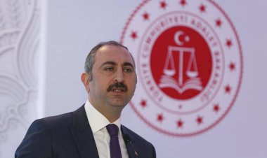 Daha fazla gazeteci ve akademisyen Adli Refom hamlesinin ortasında hapis cezası aldı