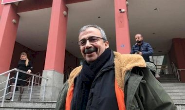 AYM'den Sırrı Süreyya Önder kararı