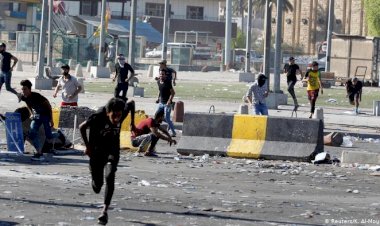 Bağdat'ta göstericilere polis ateşi