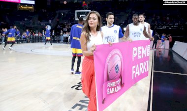 Meme kanserinde erken tanı farkındalığı için Pembe Top 6. kez sahaya çıktı