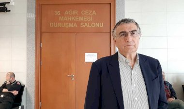 Haklısın Sırrı Süreyya, bir yanımız hep içeride...