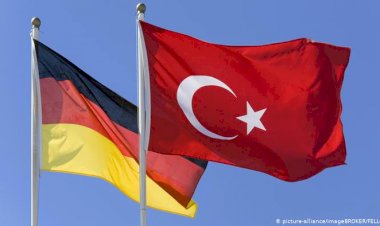 Türkiye’de gözaltındaki Alman vatandaşlarından dördü serbest