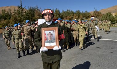 Hakkari'de yıldırım düşmesi sonucu bir asker şehit oldu