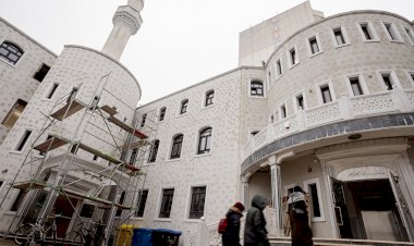 Kiliseden camilere çağrı: Allah'ı savaşa karıştırmayın