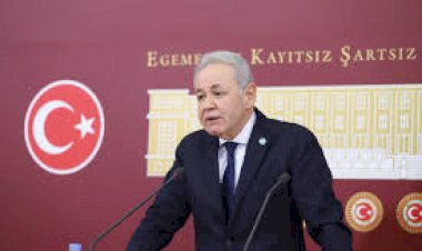 İktidar, diplomatsız ve diplomasız diplomasi yapmaya çalışmakta