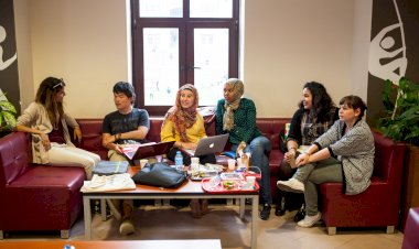 Türkiye'de ikamet izni ile 1 milyon 67 bin 731 yabancı yaşıyor