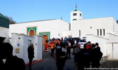 Fransa'da cami önünde silahlı saldırı