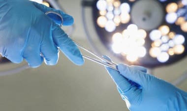 'Hiç bir HIV hastası ameliyat edilmedi'