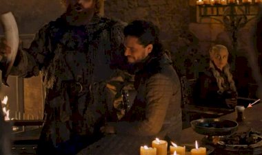 Emilia Clarke, Game of Thrones’taki Starbucks bardağının sahibini açıkladı