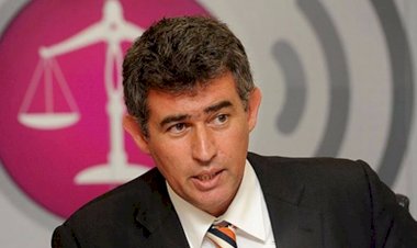 Metin Feyzioğlu'na "Hukuka sahip çık" çağrısı