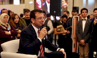 İmamoğlu'ndan çocuğa “Bir Bakarsın Ben Sana Oy Veririm!”