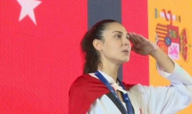 Taekwondo'da İrem Yaman, Türkiye'ye gurur yaşattı.
