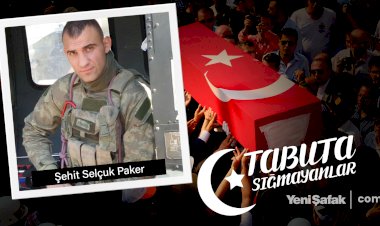 Şehit Selçuk Paker'in kabrine yansıyan fotoğrafı tüyleri diken diken etti