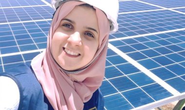 Molozu tuğlaya, gün ışığını elektriğe dönüştüren Gazzeli kadınla tanışın