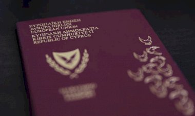 Kıbrıs'ta 'yatırım için vatandaşlık' krizi: Yabancılara verilen 26 pasaport iptal ediliyor