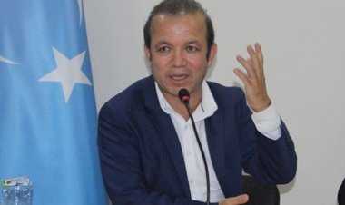 DQTK'DAN Uygur Akademisyen Erkin Emet'in Yakalama Kararına Sert Tepki